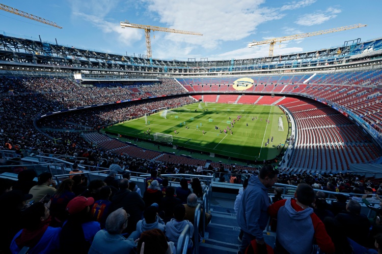 万博体育在线-每体：巴萨计划在2月将诺坎普球场容量扩增至6.2万个座位