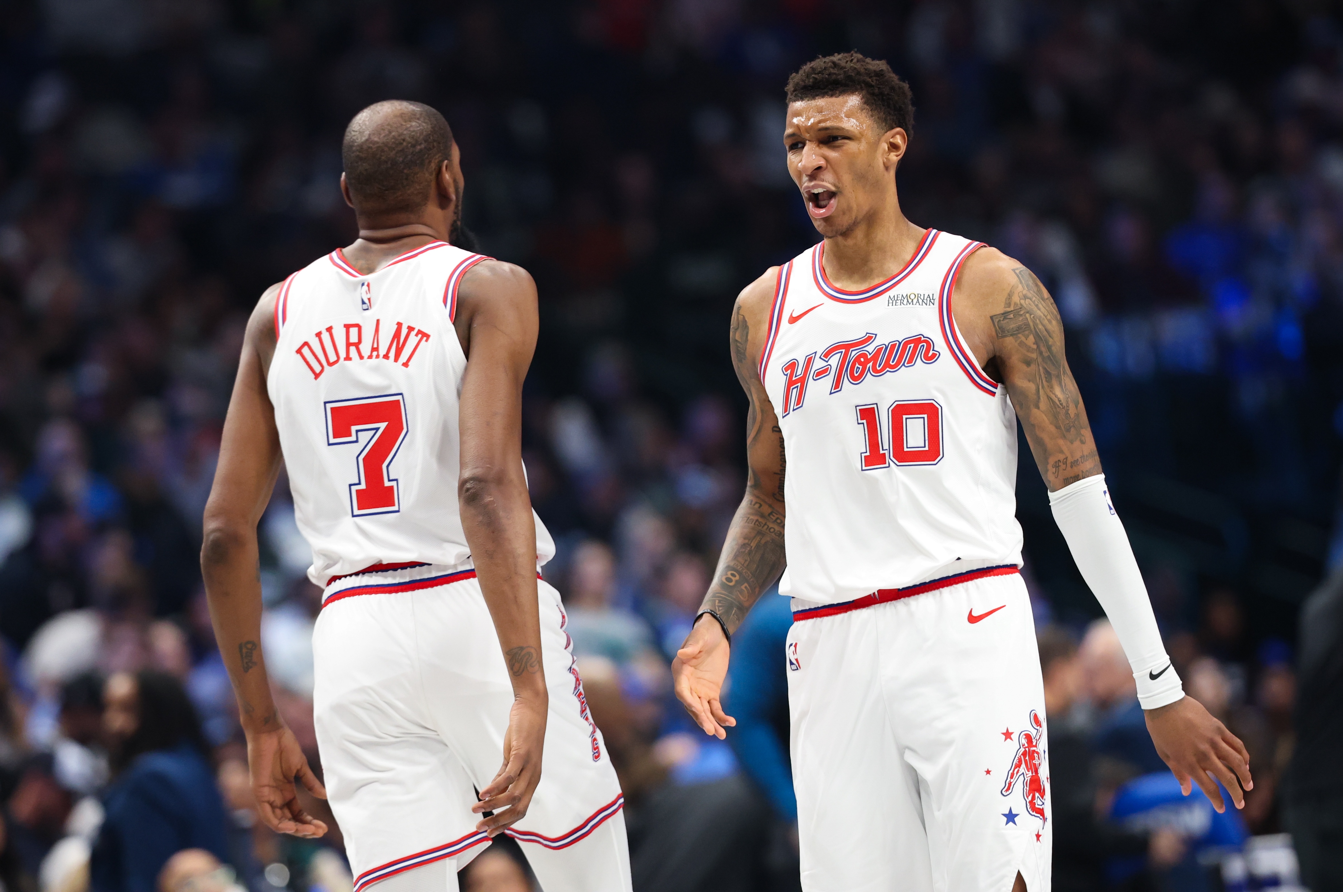 万博体育-杜兰特：无法投篮命中时会影响心态 但你要自信出手 手感会回来的