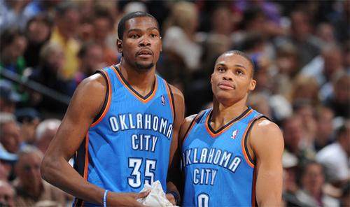 万博体育官方网站-难得！杜兰特力挺韦少：他被黑是因为队友是詹姆斯