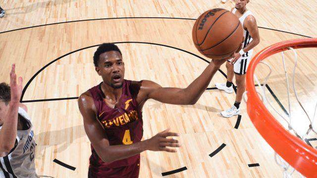 万博体育官方网站-骑士结束夏季联赛征程 侧翼引援成管理层新任务