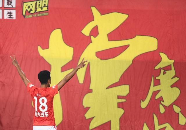 万博体育下载-【第一阶段数据总结】广州进控球双头名 海港重防守