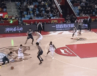 万博体育在线-啊！袭裆2米25大中锋！广东队昔日三冠成员